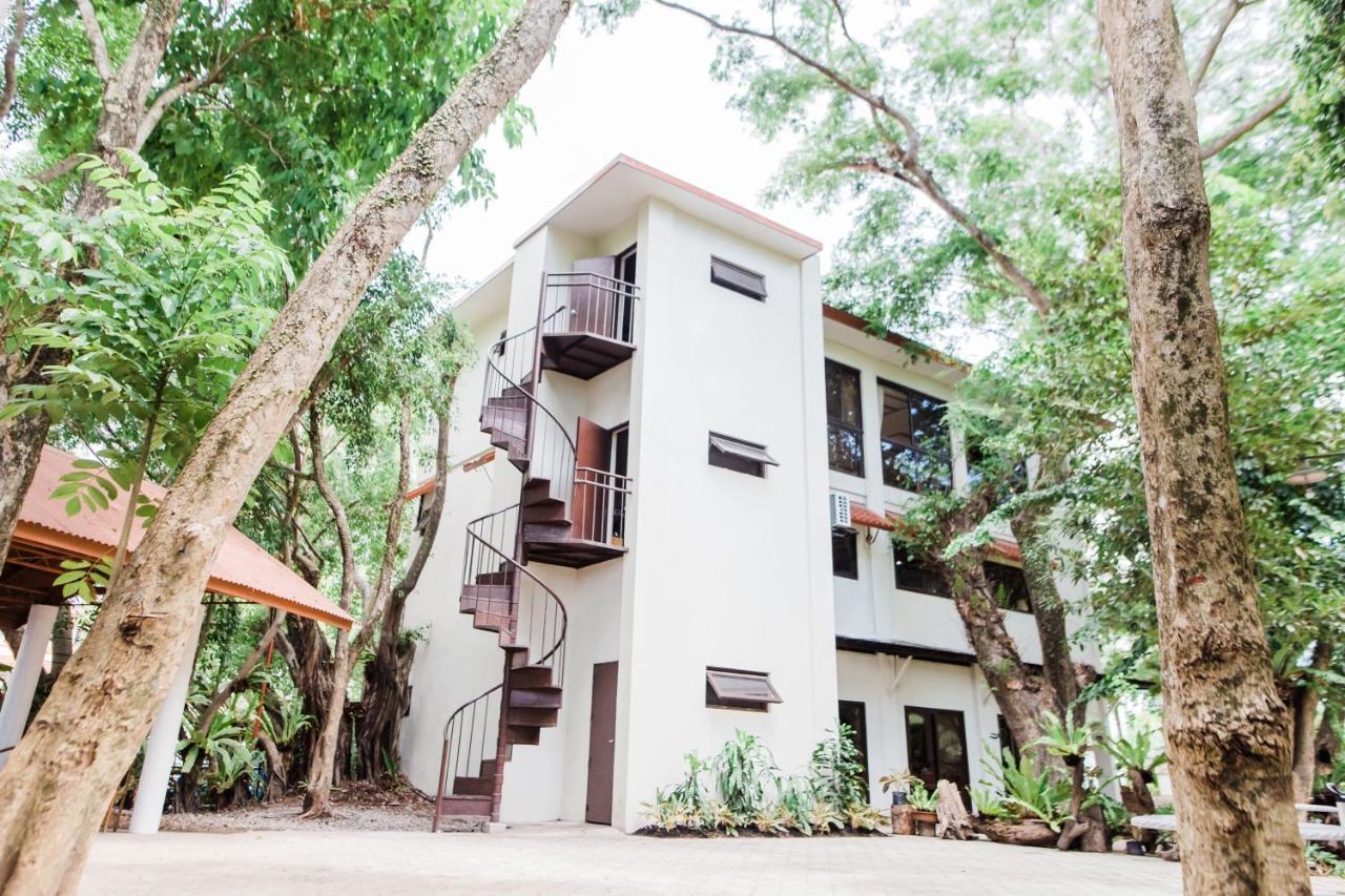 Nature'S Village Resort Bacolod Bagian luar foto