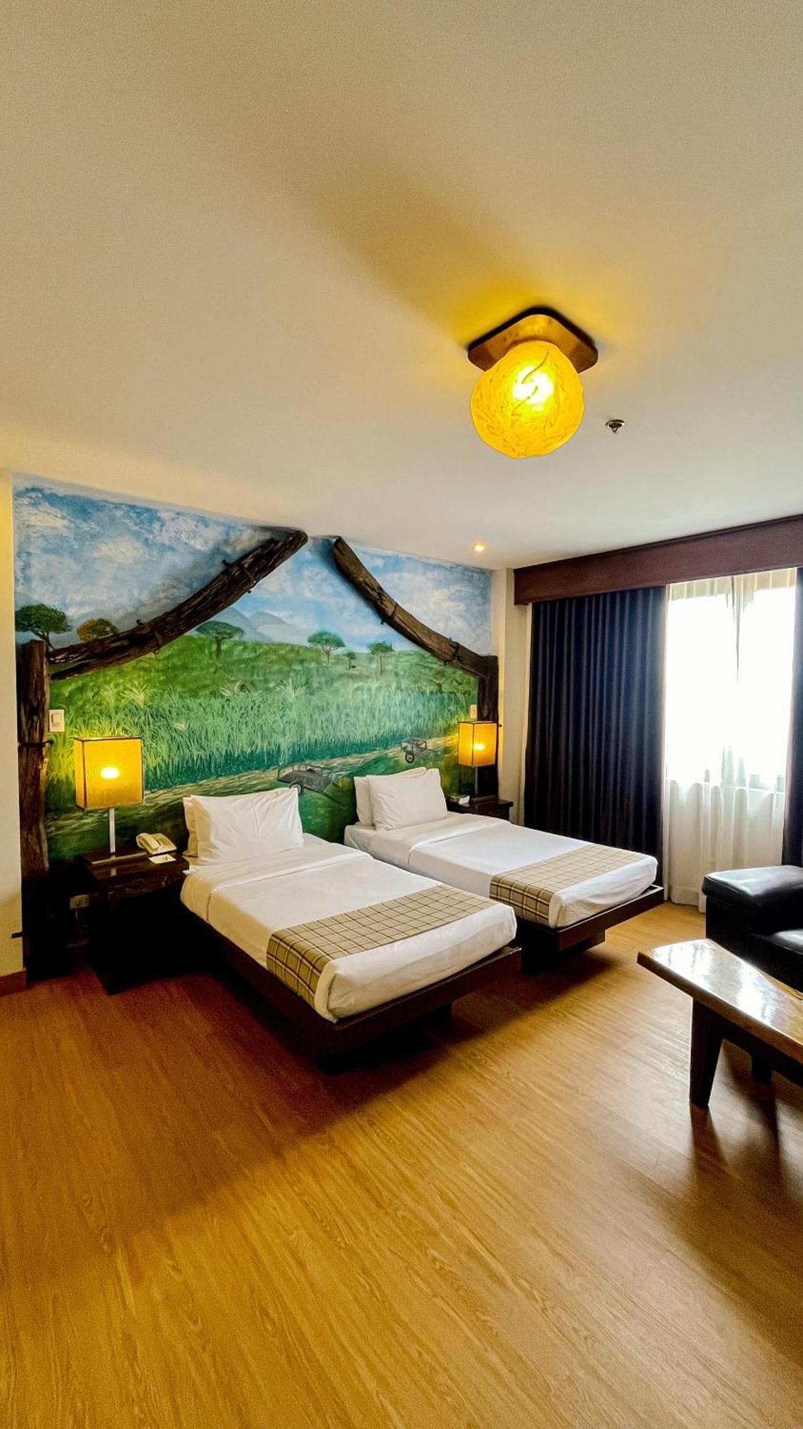 Nature'S Village Resort Bacolod Bagian luar foto