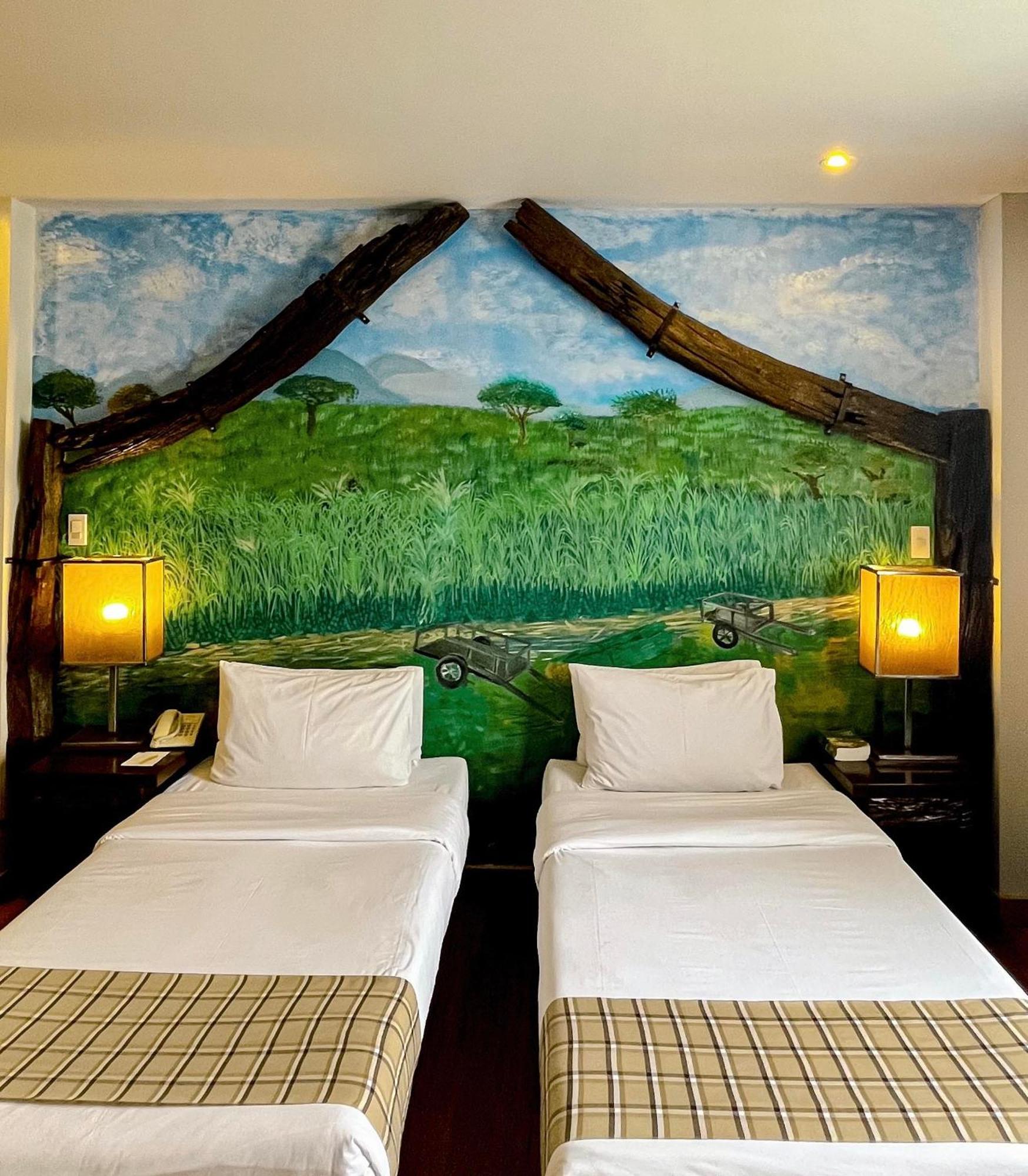 Nature'S Village Resort Bacolod Bagian luar foto