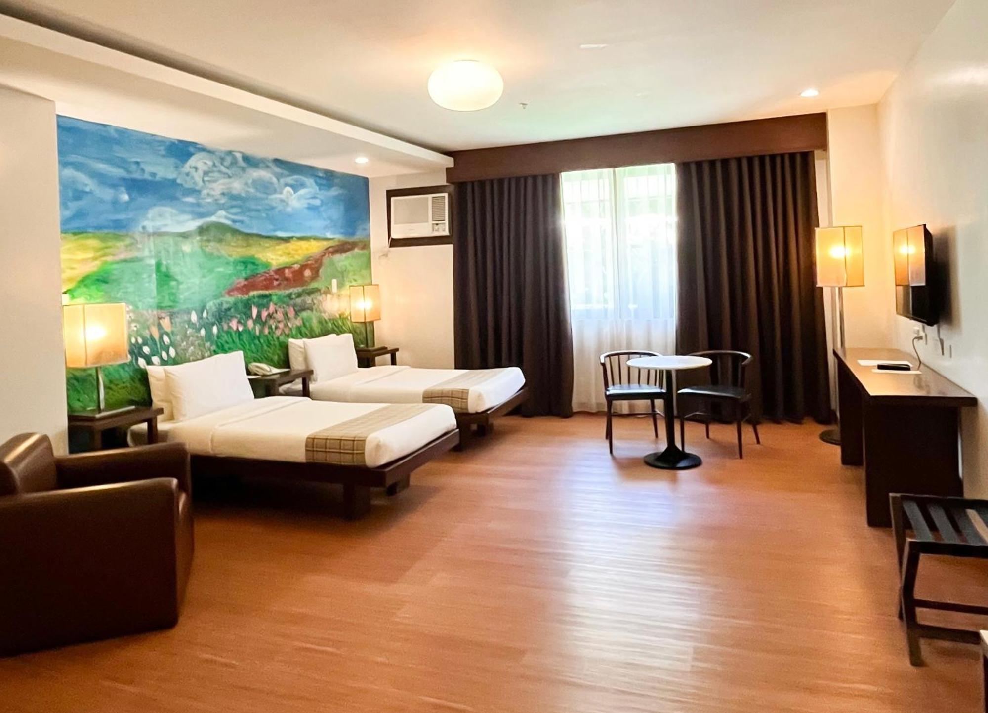 Nature'S Village Resort Bacolod Bagian luar foto